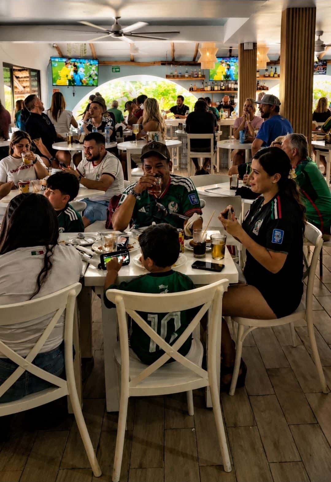 La Sirena Puerto Morelos World Cup Soccer fans